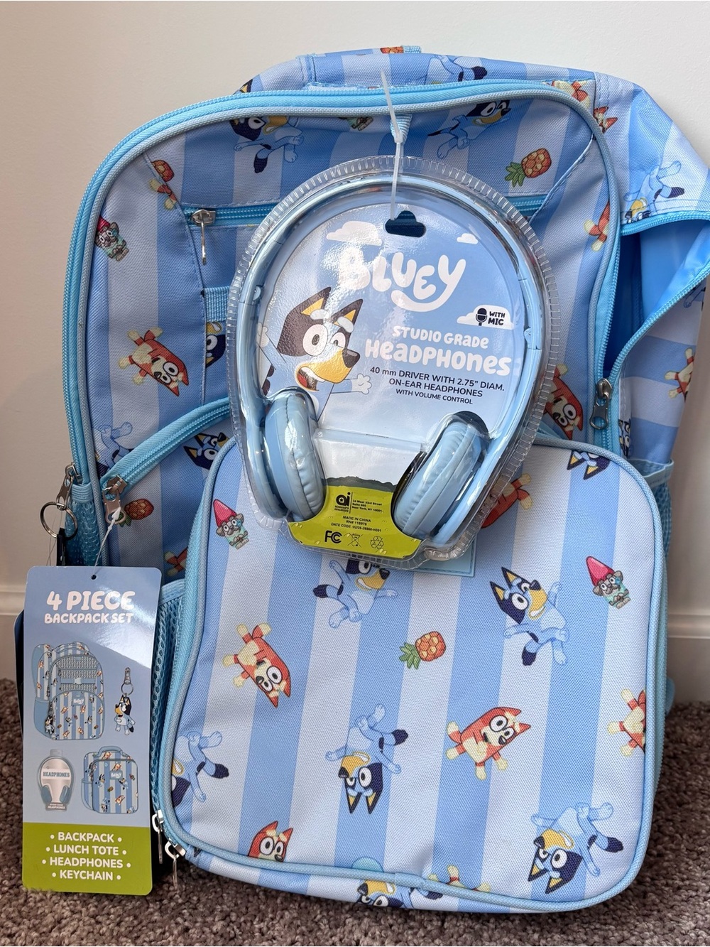 Bluey New Kids 4 Piece School Backpack, Lunchbox, Headphones, and Keychain Set